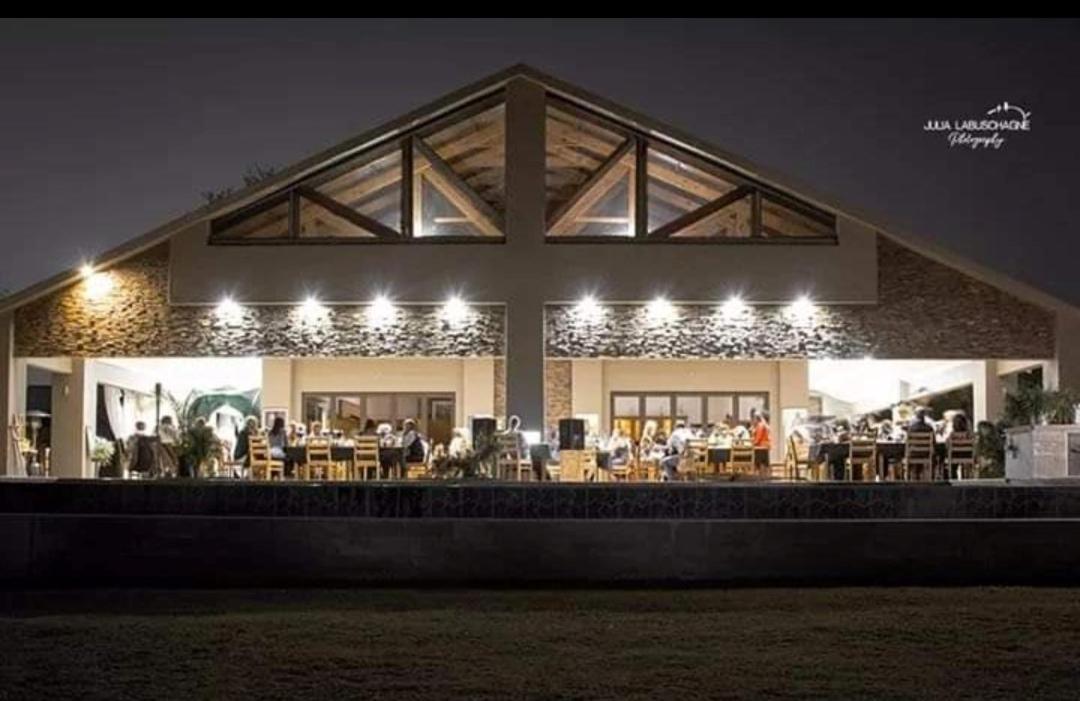 Sandune Game Lodge Gobabis Екстериор снимка