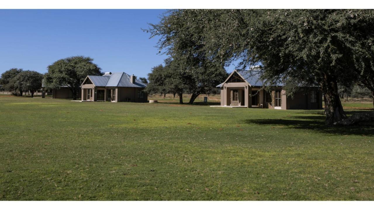 Sandune Game Lodge Gobabis Екстериор снимка